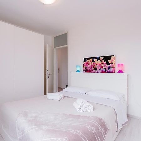 Bilocale Via Forni Apartment Удине Екстериор снимка